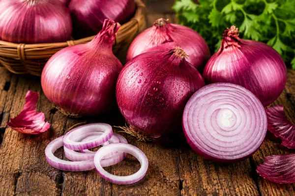 What Happens If You Eat an Onion — food photography for nutrition education